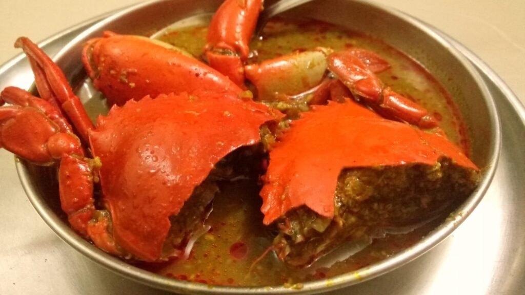 Home-cooked Maharashtrian seafood at Ghanwatkar Wadi